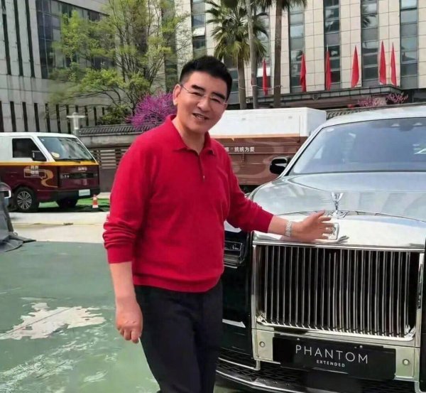 陈光标称“张雪事件后，拉黑了30个朋友”：负面消息从不看，发三次就会拉黑